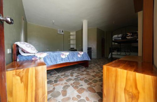 Playas House | HostaSuites Mijinn