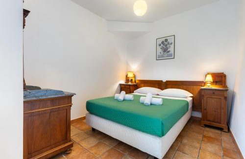Paravenna Apartment | Hostdomus - Olive & Garden