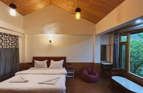 Old Manali Hotel | Hostelam The Mountain Story