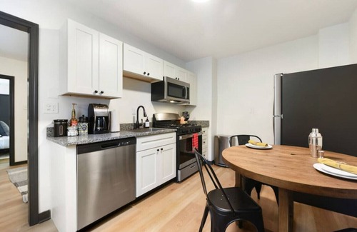 Lower Lawrenceville Apartment | ★ HostWise Stays ★ Pet Friendly, Butler St. Apt with Private Entrance