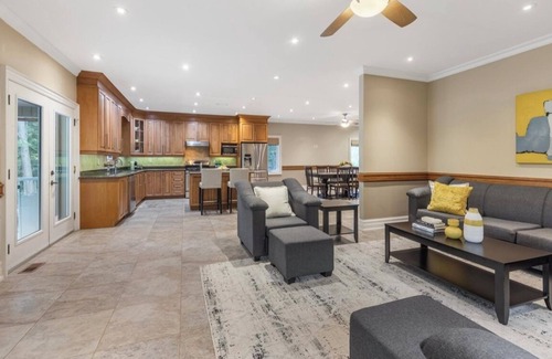 Wasaga Beach House | Hot March Deal at the Perfect Getaway
