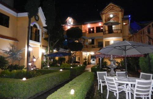 Nuevo Parangaricutiro Hotel | Hotel Farah