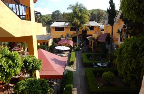 Nuevo Parangaricutiro Hotel | Hotel Farah