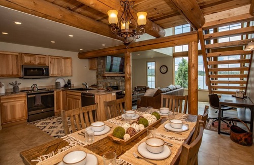 Pagosa Springs House | Hot Toddy: Lakefront Beauty w/Hot Tub, Fireplace, Games, Paddleboards, 6 Min to Uptown, Lake Access