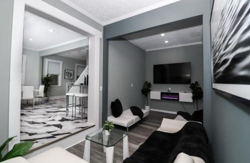 Tremont Villa | Hot Tremont House