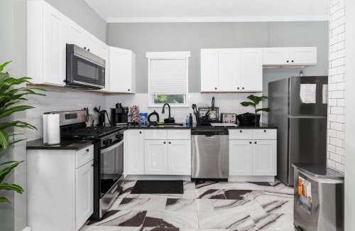 Tremont Villa | Hot Tremont House