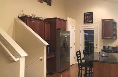 Rimrock House | !Hot Tub! 4 Br/3 Bath/Cable TV/Fast500mbpsWiFi/Cul-de-sac