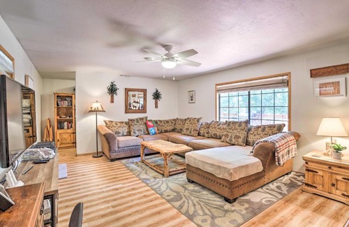 Big Bear House | Hot Tub and Deck Big Bear Gem Near Resorts!