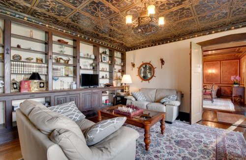 Sybertsville House | Hot Tub and Mtn Views Expansive Hazleton Retreat