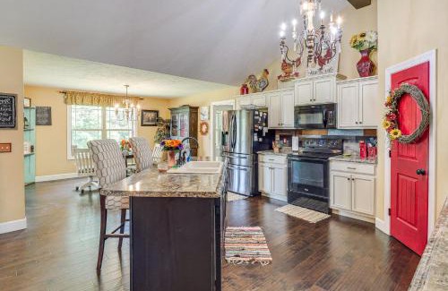 Cookeville House | Hot Tub and Scenic Deck! Spacious Cookeville Retreat