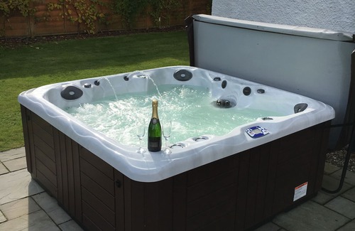 Stanley House | Hot tub, beautifully restored Manse. Fantastic midweek rates available.