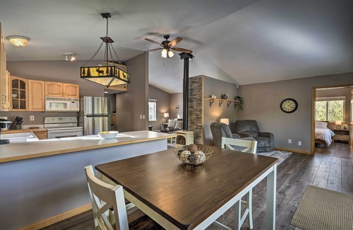 Rainbow Valley Cabin | Hot Tub, Deck & Grill: Mtn-View Divide Cabin