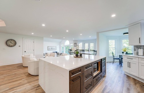 Jasper House | Hot Tub, Decks & 2 Kitchens: Mtn-View Jasper Gem!