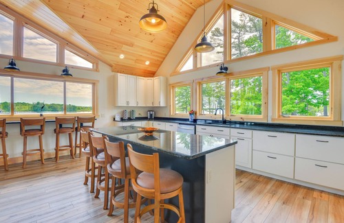 Wellesley Island Cottage | Hot Tub & Dock: Waterfront Wellesley Island Home!