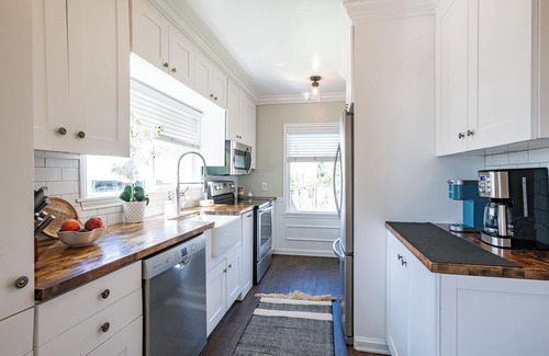 East Millcreek House | Hot Tub - Family Room - BBQ