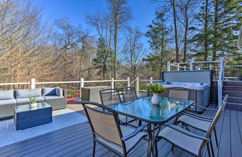 Tobyhanna House | Hot Tub, Fire Pit and Resort Perks Tobyhanna Home!