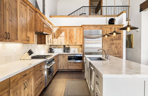 Truckee House | Hot Tub | Firepit | Golf & Mtn Views | Golf Cart