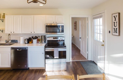 Indianapolis House | Hot Tub, fully fenced, and dog friendly!