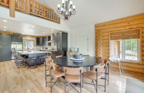 Steam Engine Meadows Cabin | Hot Tub, Game Room! 3-Story Brian Head Home