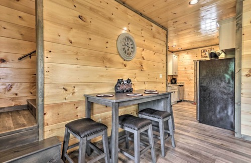 Chalet Village North Cabin | Hot Tub, Game Room, Decks: Cabin in Gatlinburg
