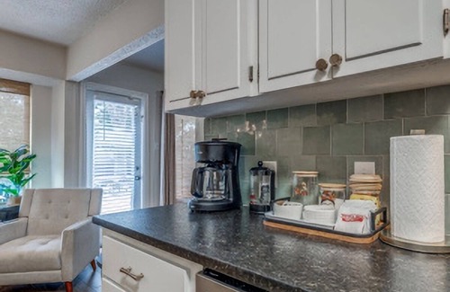 North San Antonio - SAT House | Hot Tub, Game Room, Firepit, 7 mins > SAT Airport!