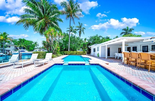 Nurmi Isles House | Hot Tub & Heated Pool! Waterfront+1 Mile To Beach!