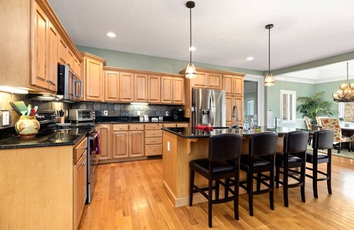 Nellysford House | Hot Tub Pool Table GameRoom Grill Pool Tennis Golf