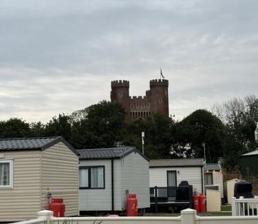 Tattershall Resort | Hot tub retreat at Tattershall Lakes
