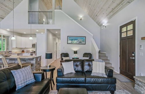 San Juan River Village House | Hot Tub River Front Cabin