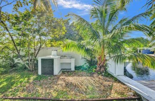 Fort Lauderdale House | Hot Tub! Roof Top! Firepit! Boat Dock!
