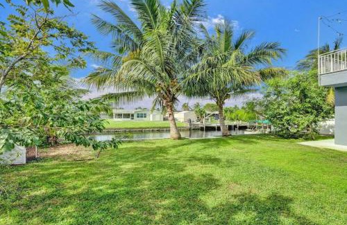 Fort Lauderdale House | Hot Tub! Roof Top! Firepit! Boat Dock!