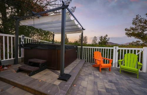 Poway House | Hot Tub with A View and Large Back Deck & Game Room