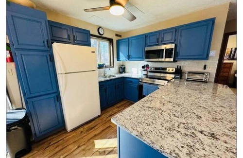 Albrightsville Apartment | Hot Tub with Views Game Room Fire Pit