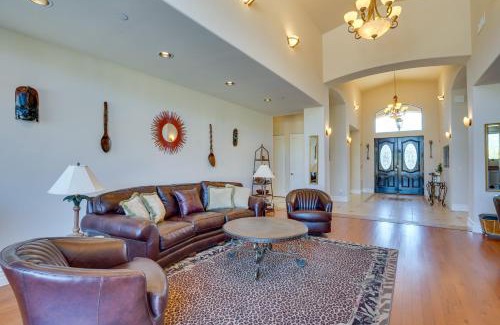 Cave Creek House | Hot Tub, Yard and Views Spacious Cave Creek Home