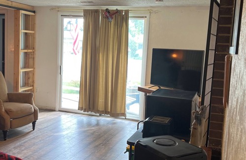 Sheridan House | Hot Tubing and Friday dinners