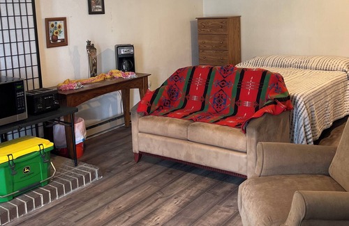 Sheridan House | Hot Tubing and Friday dinners