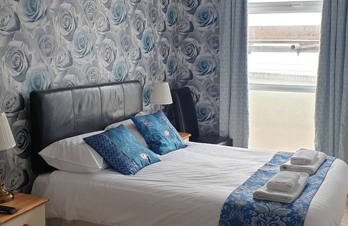 Bispham Bed & Breakfast | Hotel 242