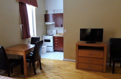 Quartier des Spectacles Hotel | Hotel Abri du Voyageur