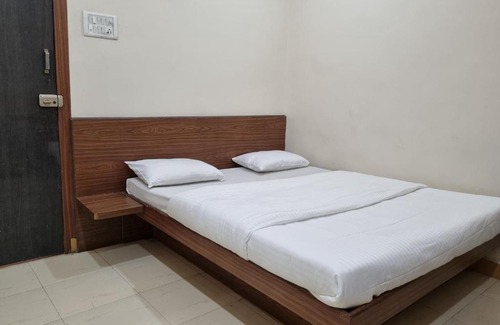 Daulatabad Hotel | Hotel Adarsh