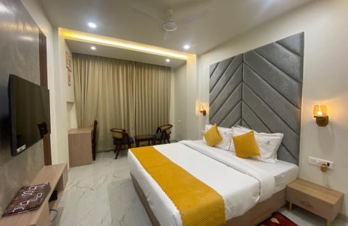Bhopal Hotel | Hotel Aditya Grand