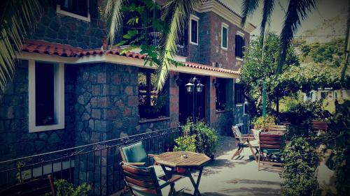 Mithimna Hotel | Hotel Adonis