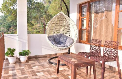 Kasauli Apartment | Hotel Adventure Kasauli Hills l 2km From Mall Road l Restaurant l Free Wifi l By Splendid Hotels
