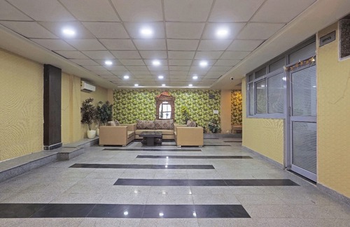 Dwarka Hotel | Hotel Aerostar Gold Near Yashobhoomi