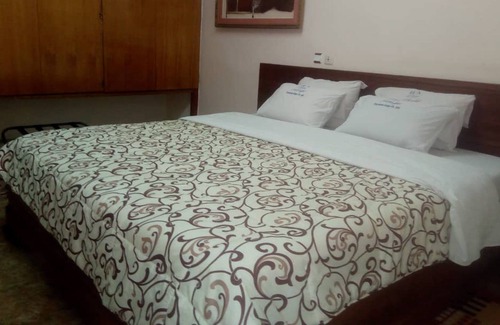 Angre Hotel | Hotel Aladje
