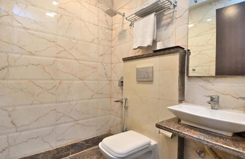 Paharganj Hotel | HOTEL AMBIENCE INN Near Rk Asharam Metro Station Paharganj New Delhi