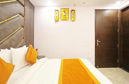 Paharganj Hotel | HOTEL AMBIENCE INN Near Rk Asharam Metro Station Paharganj New Delhi