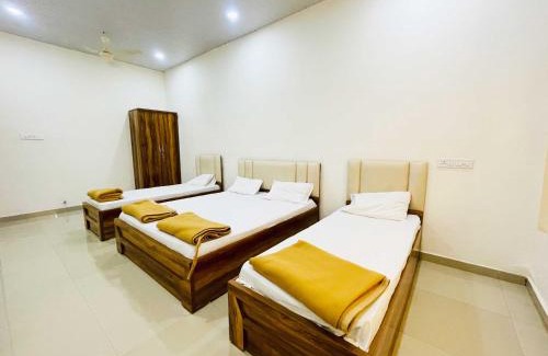 Ghodegaon Hotel | Hotel Amit Cafe and Lodging Bhimashankar