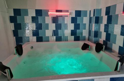 Pinchote Hotel | Hotel Antonella Plaza