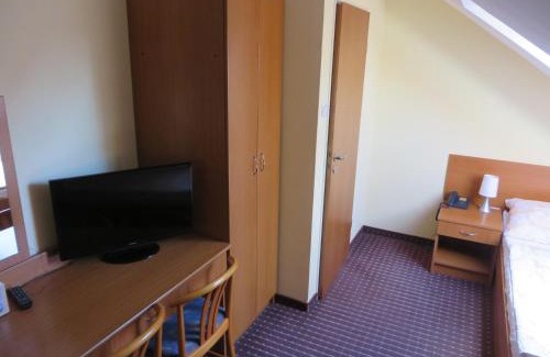 Tata Hotel | Hotel Arnold