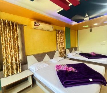 Nathdwara Hotel | Hotel Ashutosh I 300mtr from shreenathji temple I 966o9o1oo6